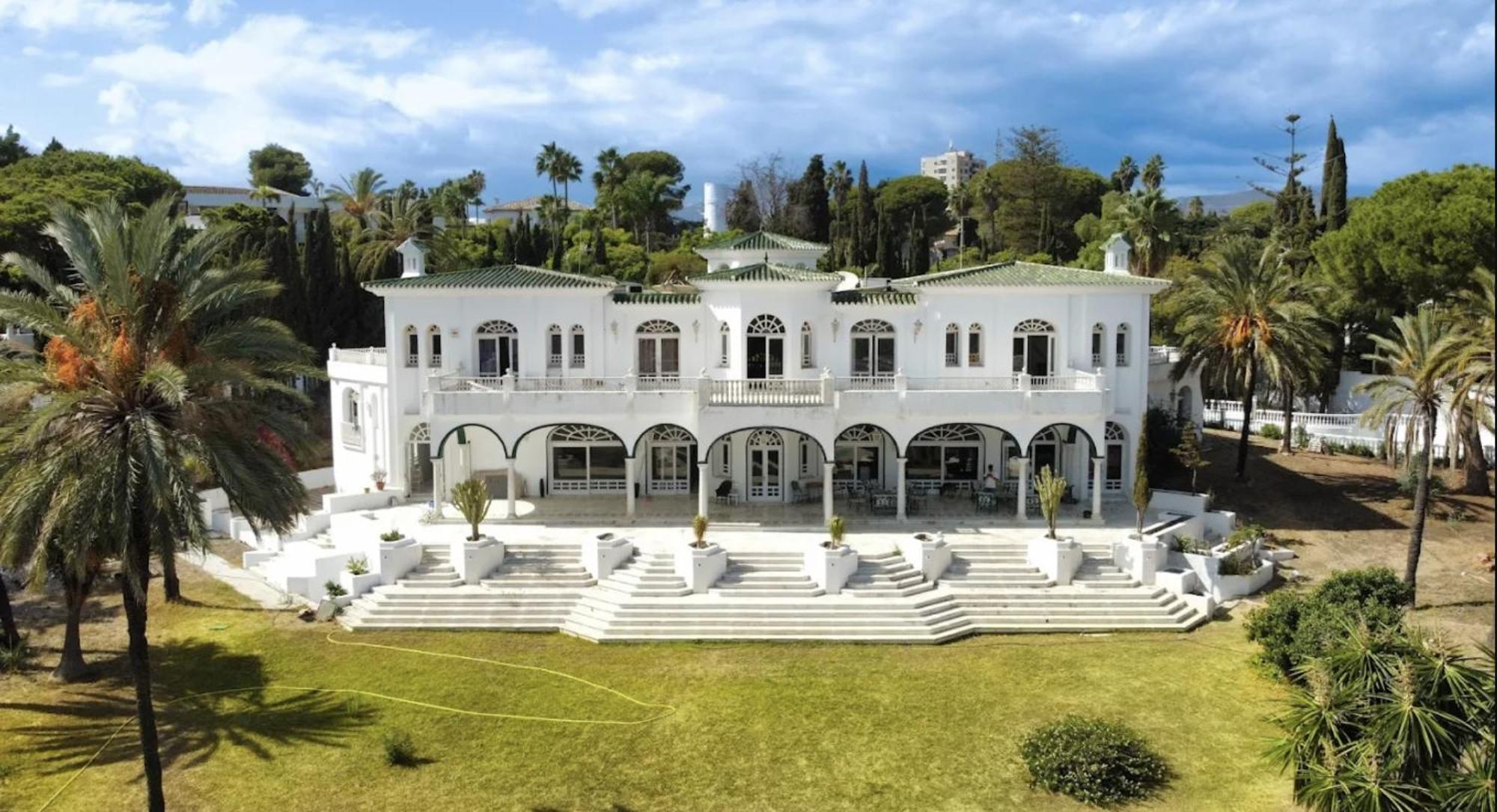 Wisma tamu Palacio Marbella